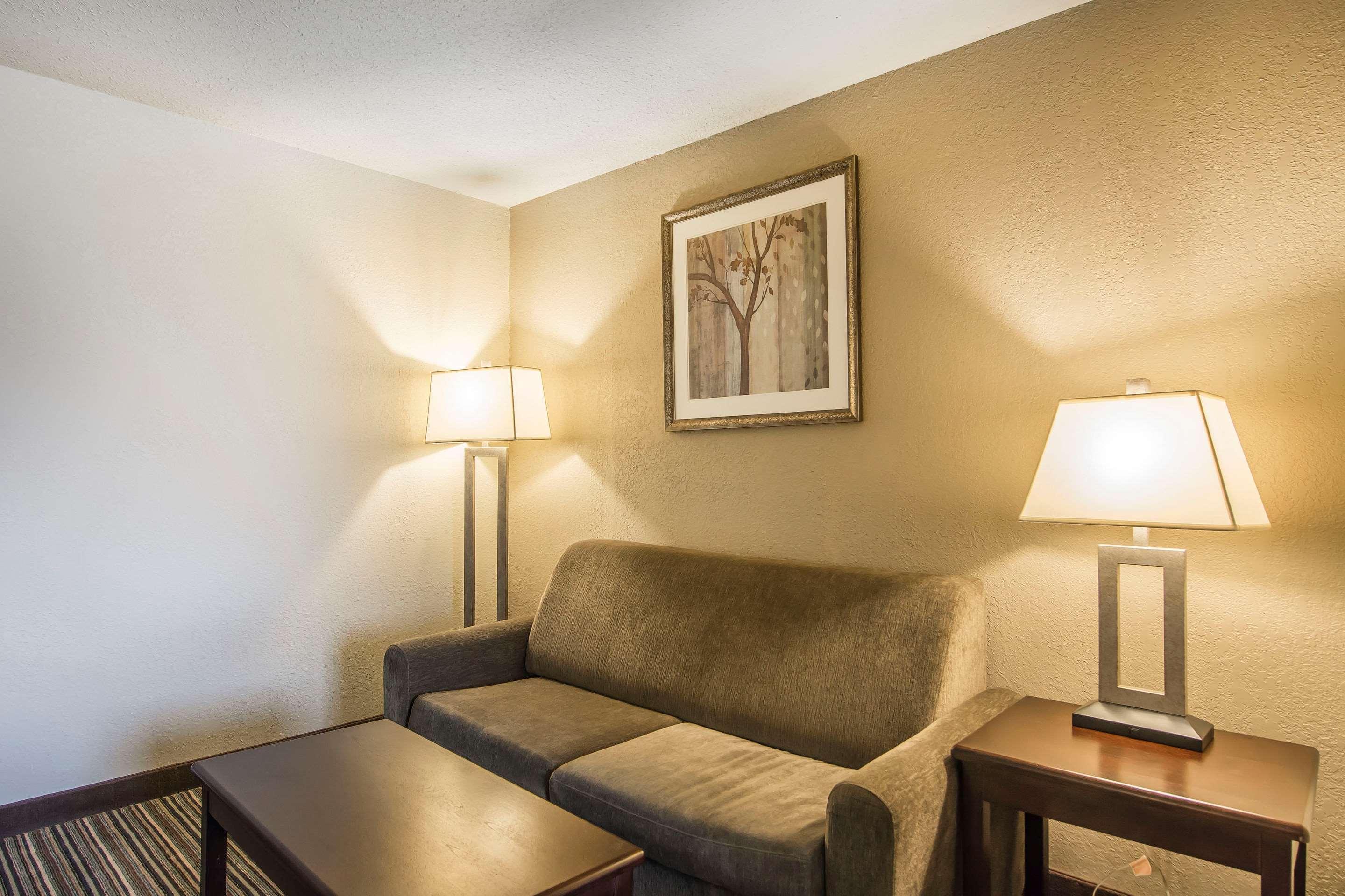 Quality Inn & Suites Yorkton Εξωτερικό φωτογραφία