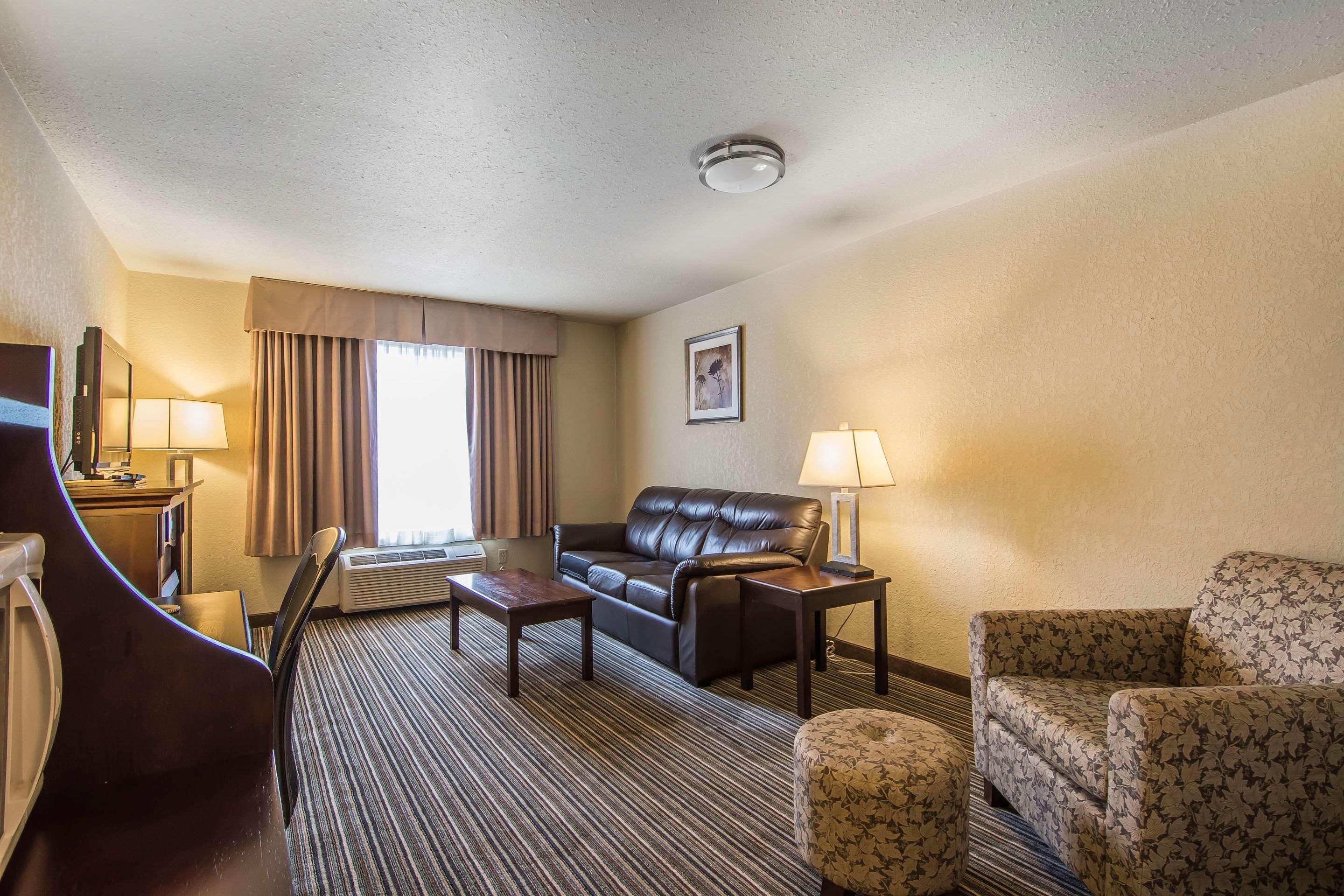 Quality Inn & Suites Yorkton Εξωτερικό φωτογραφία