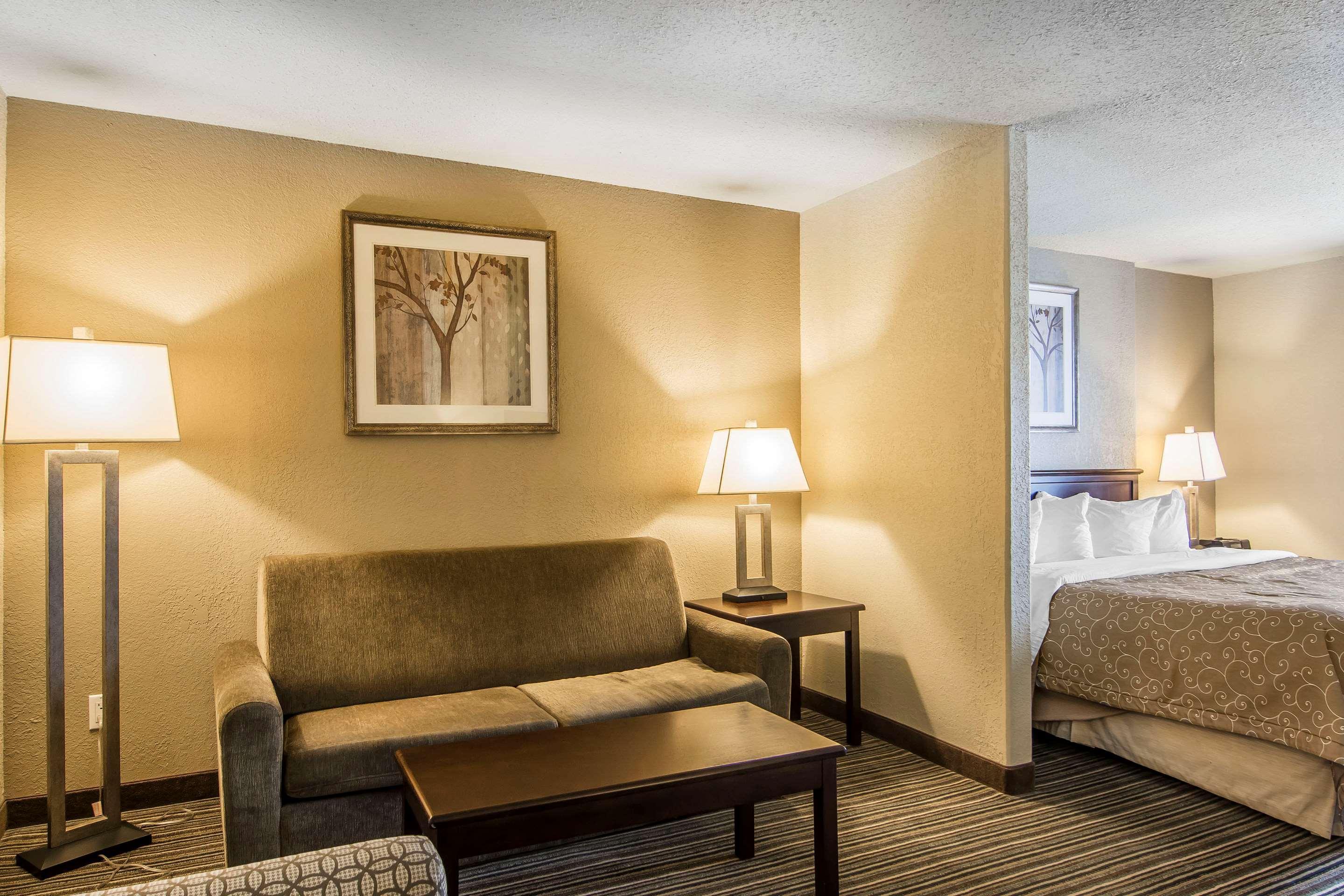 Quality Inn & Suites Yorkton Εξωτερικό φωτογραφία
