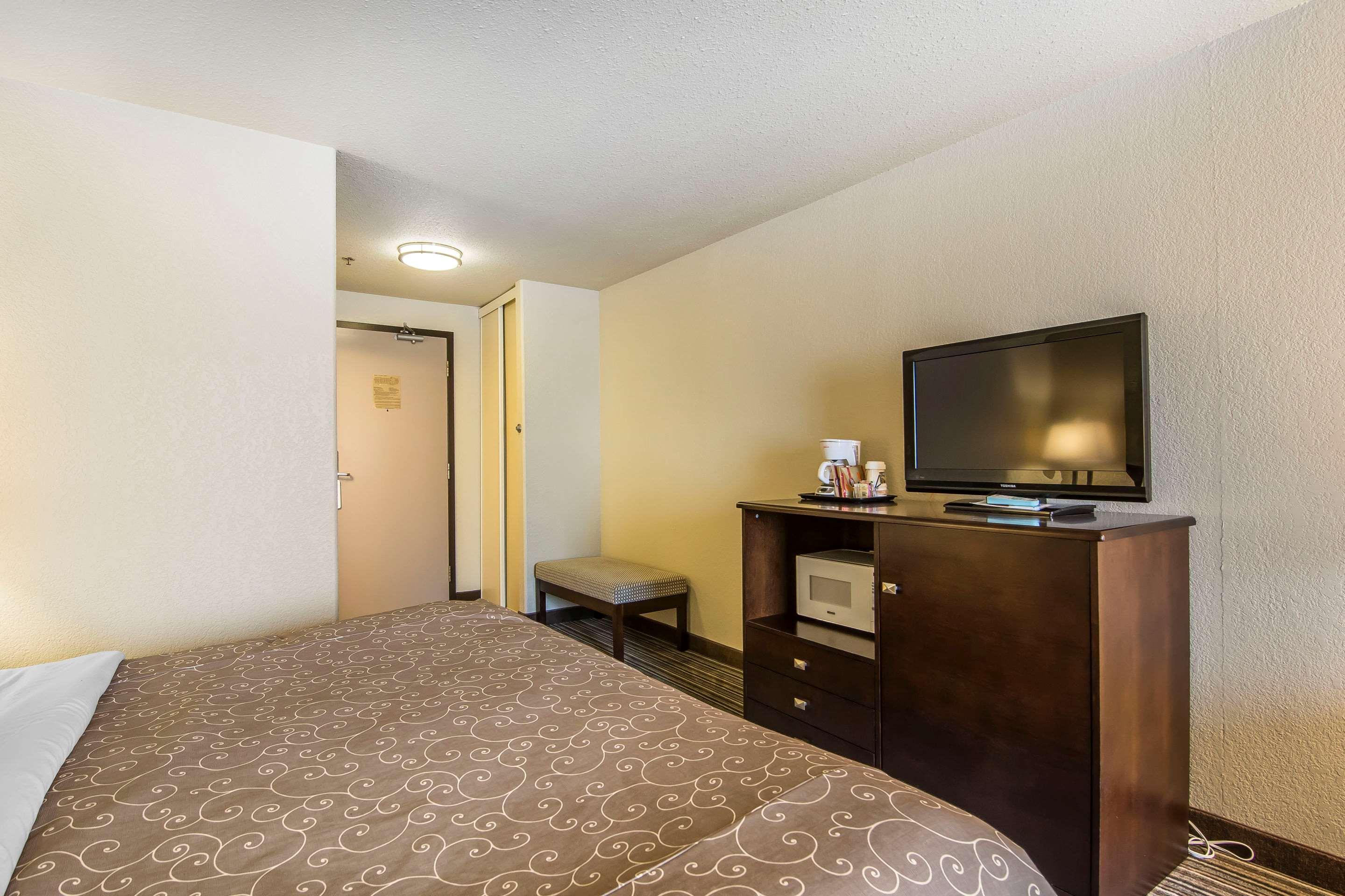 Quality Inn & Suites Yorkton Εξωτερικό φωτογραφία