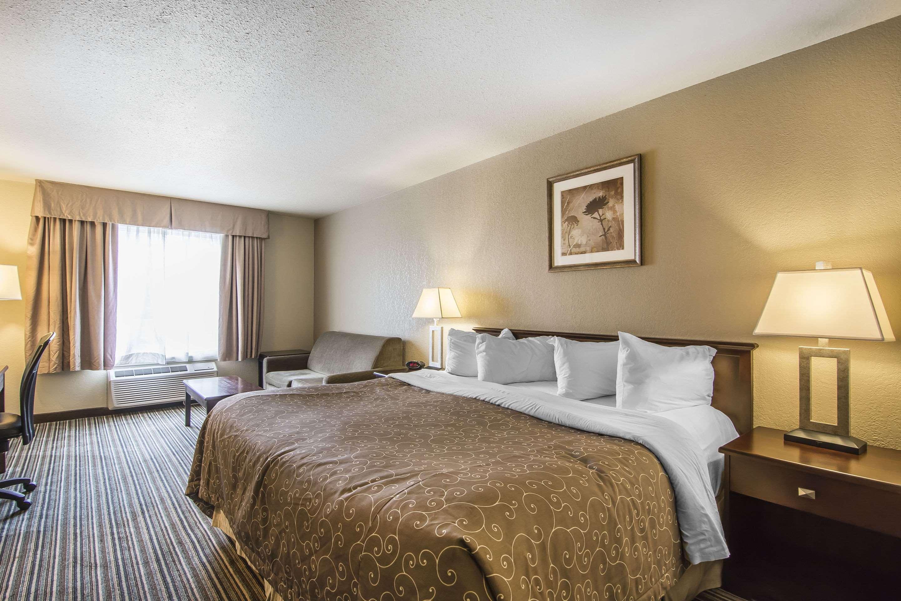 Quality Inn & Suites Yorkton Εξωτερικό φωτογραφία