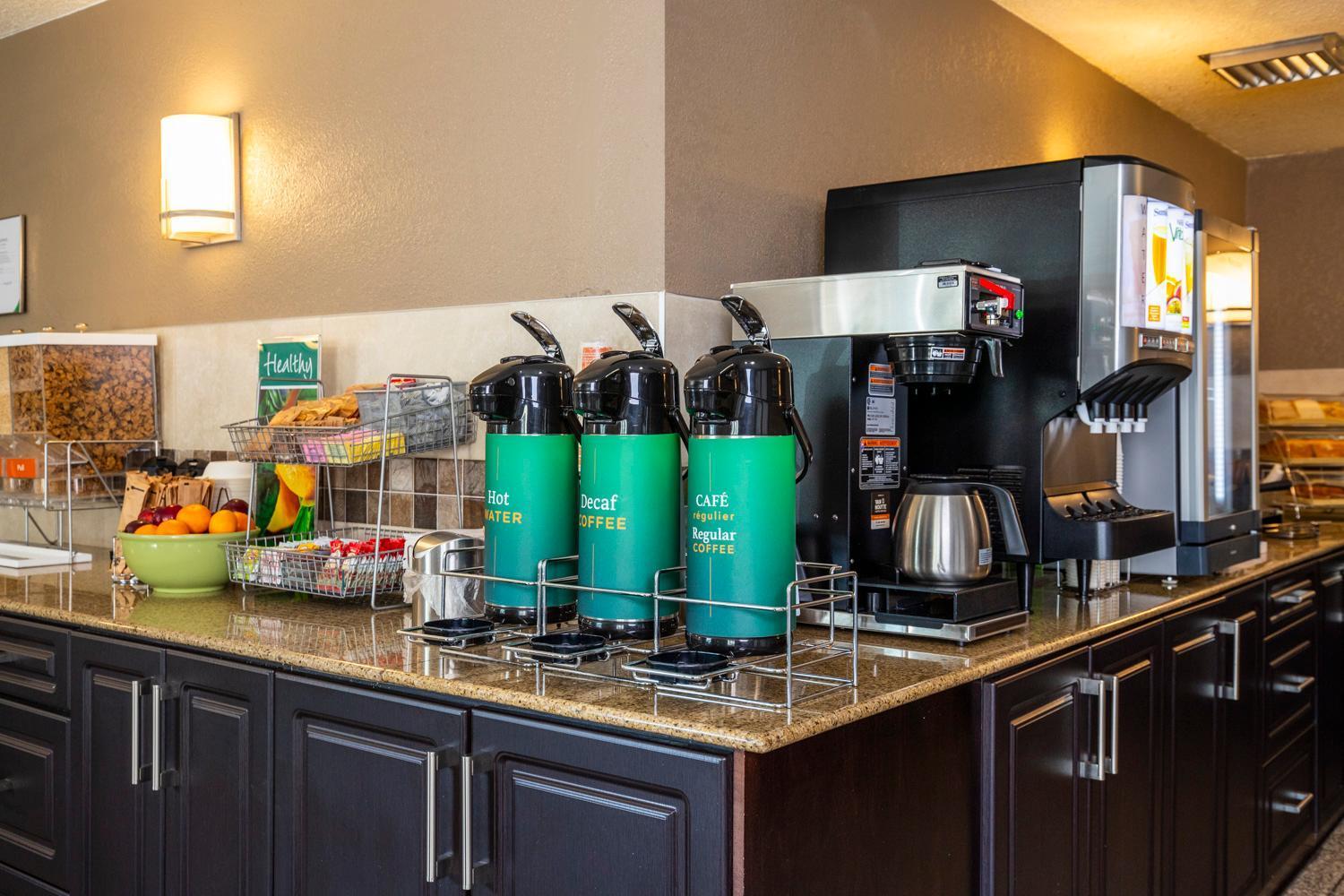 Quality Inn & Suites Yorkton Εξωτερικό φωτογραφία
