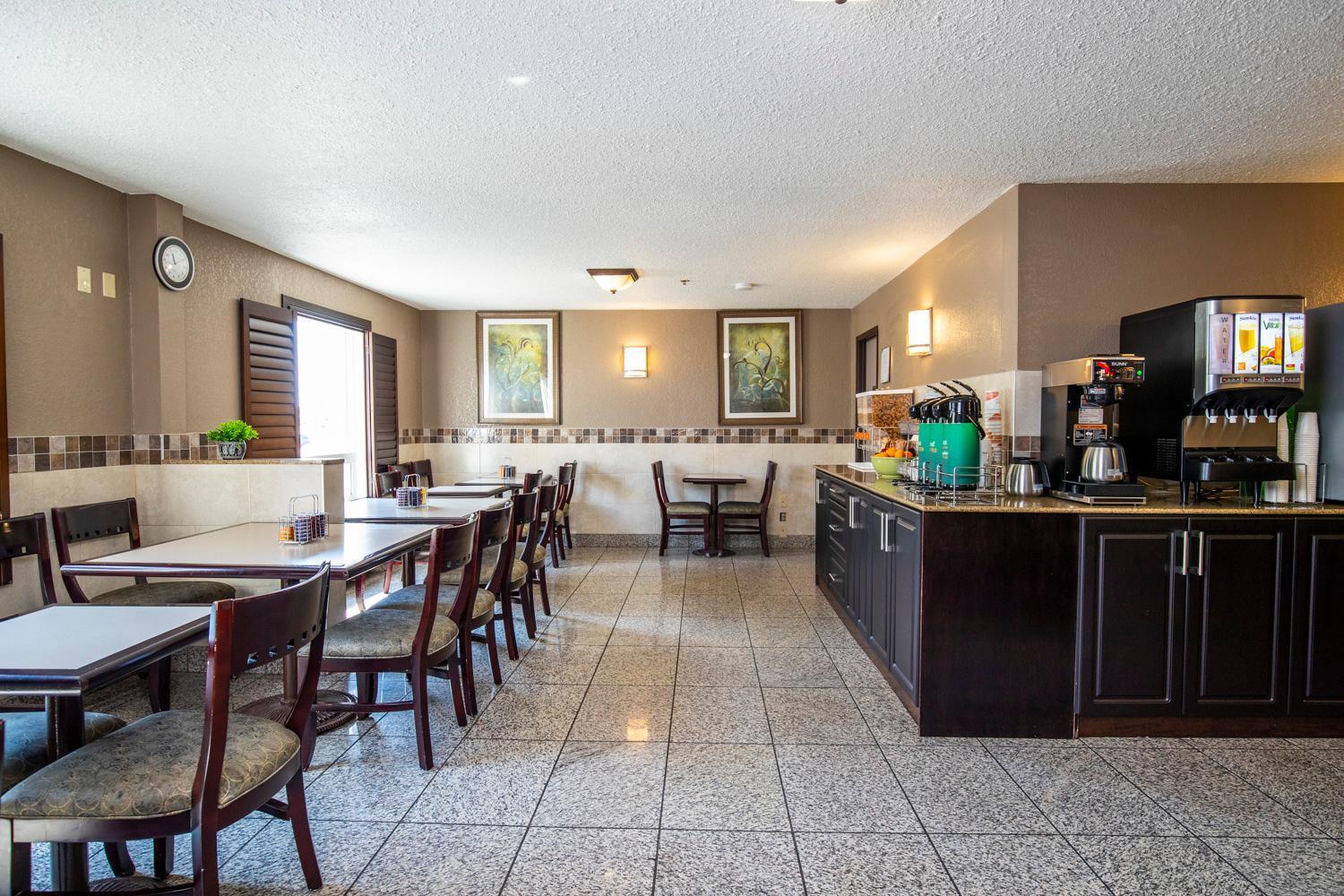 Quality Inn & Suites Yorkton Εξωτερικό φωτογραφία
