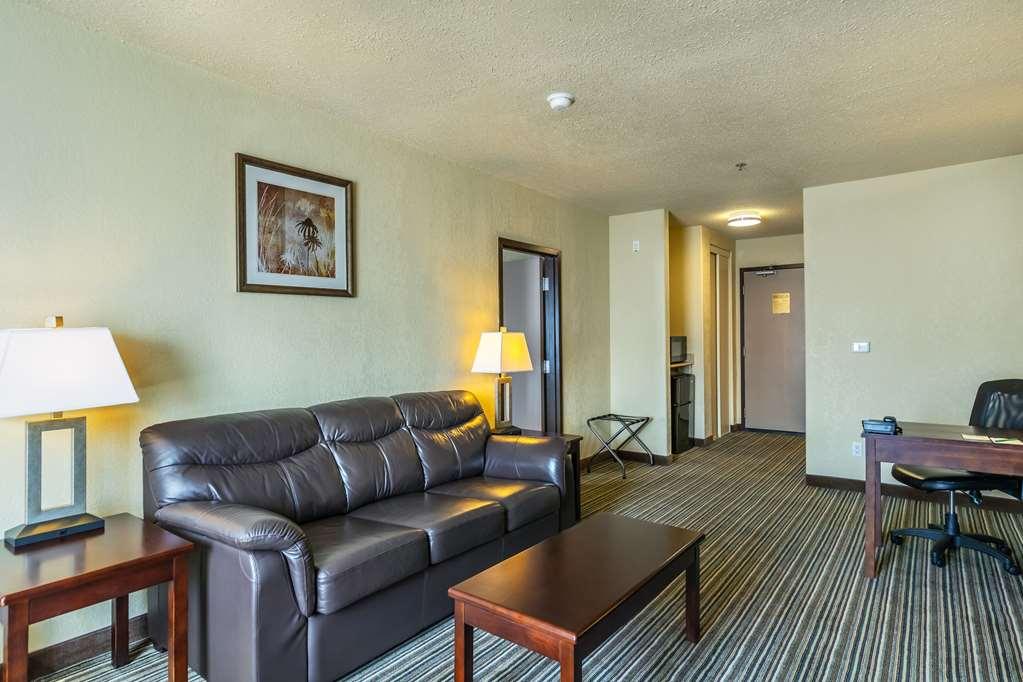 Quality Inn & Suites Yorkton Δωμάτιο φωτογραφία