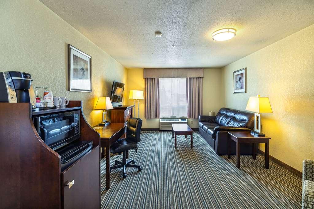 Quality Inn & Suites Yorkton Δωμάτιο φωτογραφία